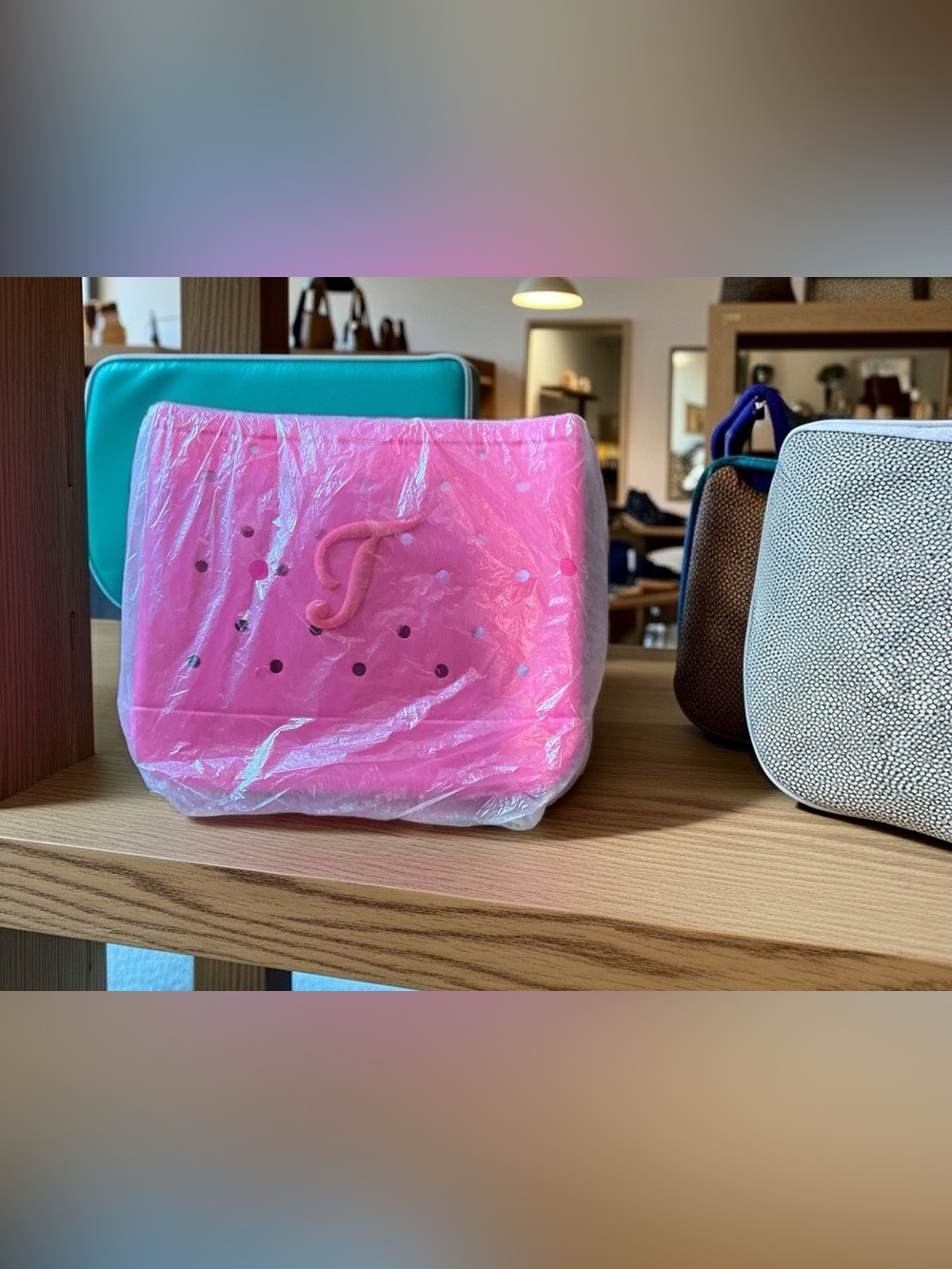Personalizable Pink Silicone Beach Tote Bag Removable “T” Charm Strap NWOT